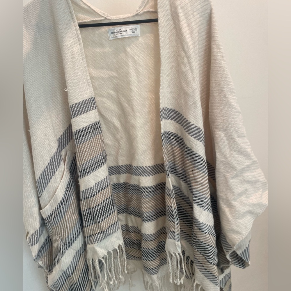 Abercrombie sweater cardigan, one size,